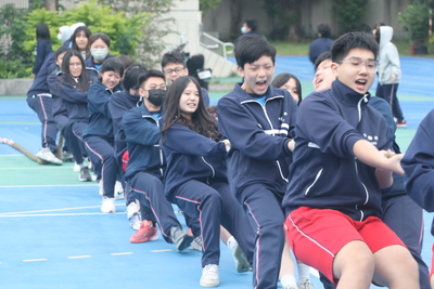 114學年度九年級班際拔河比賽圖片