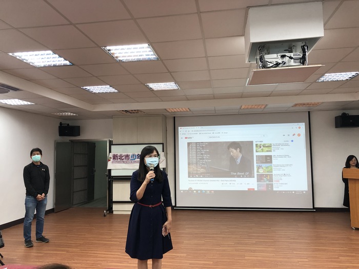 校長致詞,歡迎家長蒞臨本校參加親職講座,用積極學習的行動表達對孩子的關愛圖片